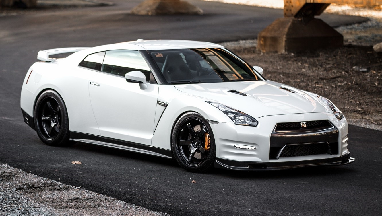 Nissan GTR тонированный