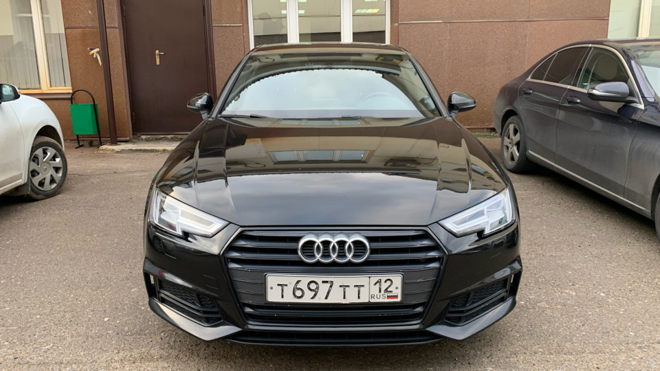 Audi A4 2020 года