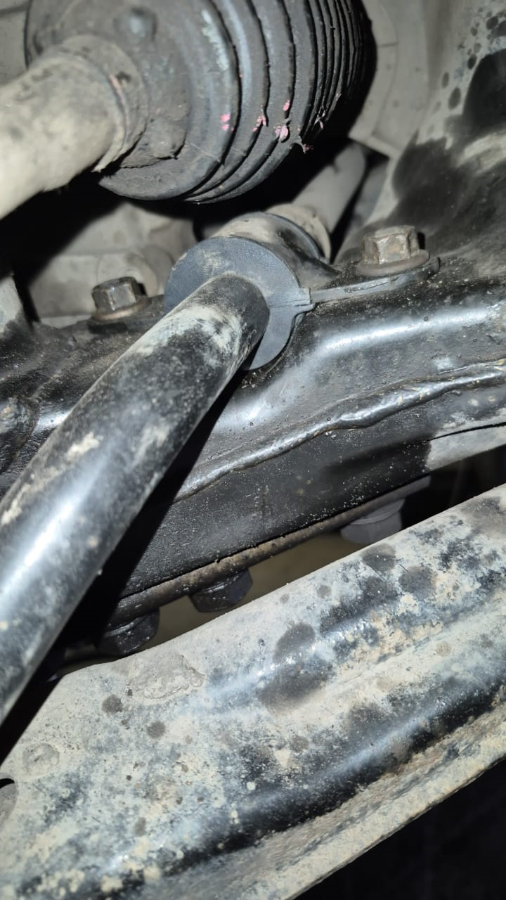 ) — Nissan Cefiro (A33)