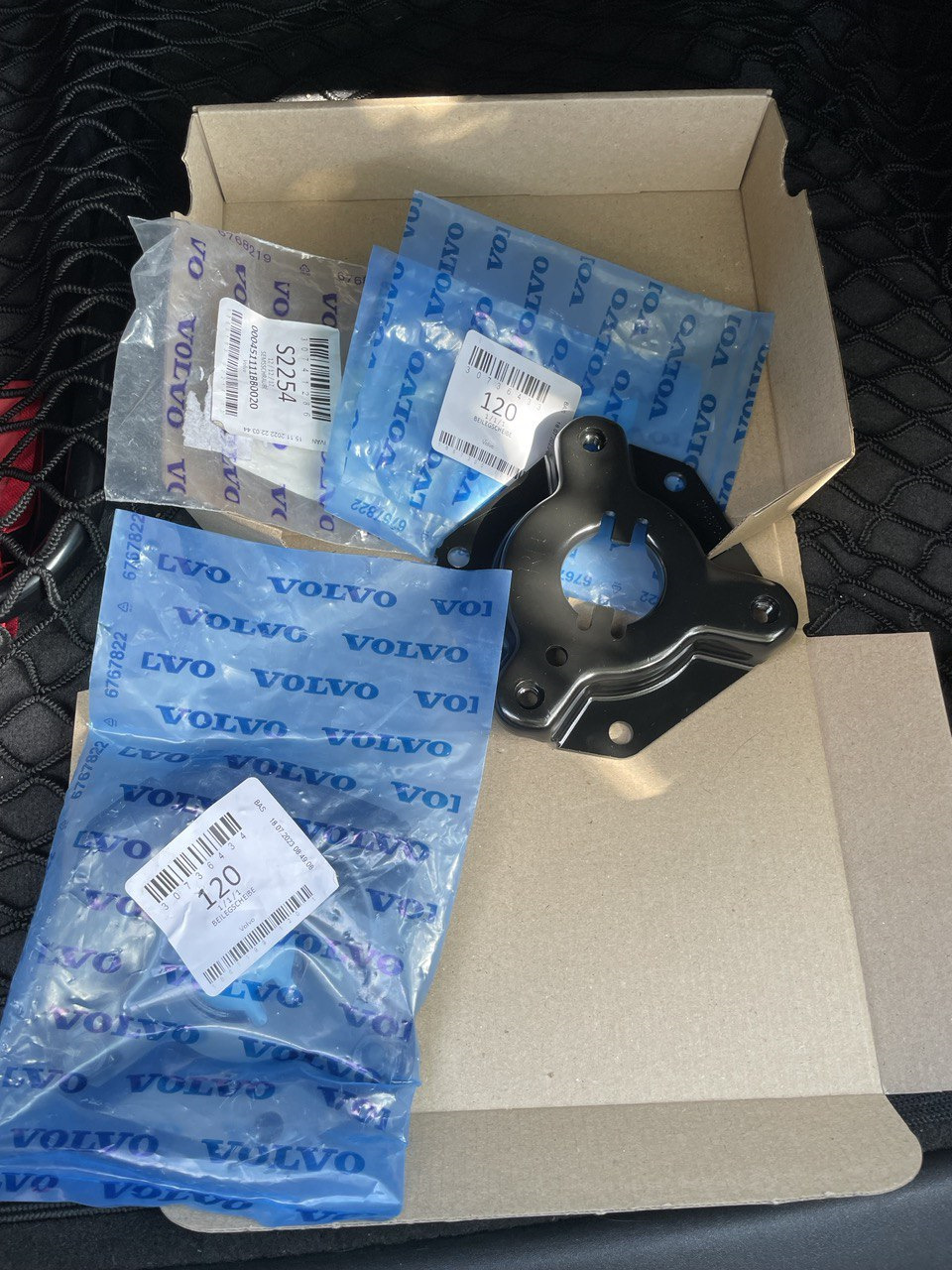 Фото в бортжурнале Volvo C30