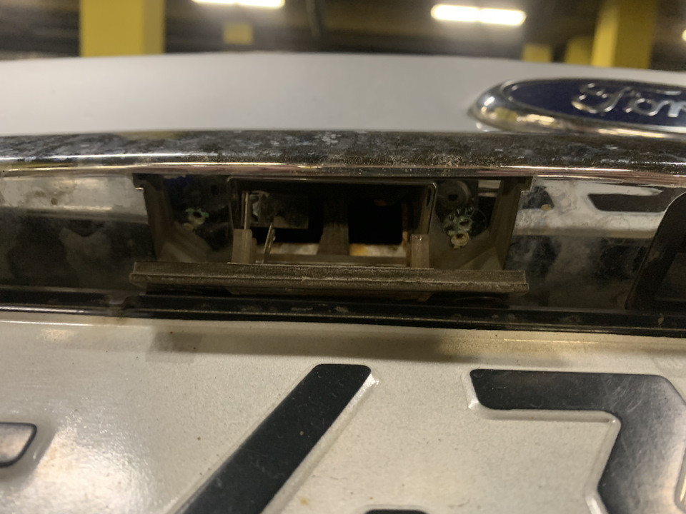 Подсветка номера — Ford Focus Sedan II, 1,6 л, 2008 года | поломка | DRIVE2