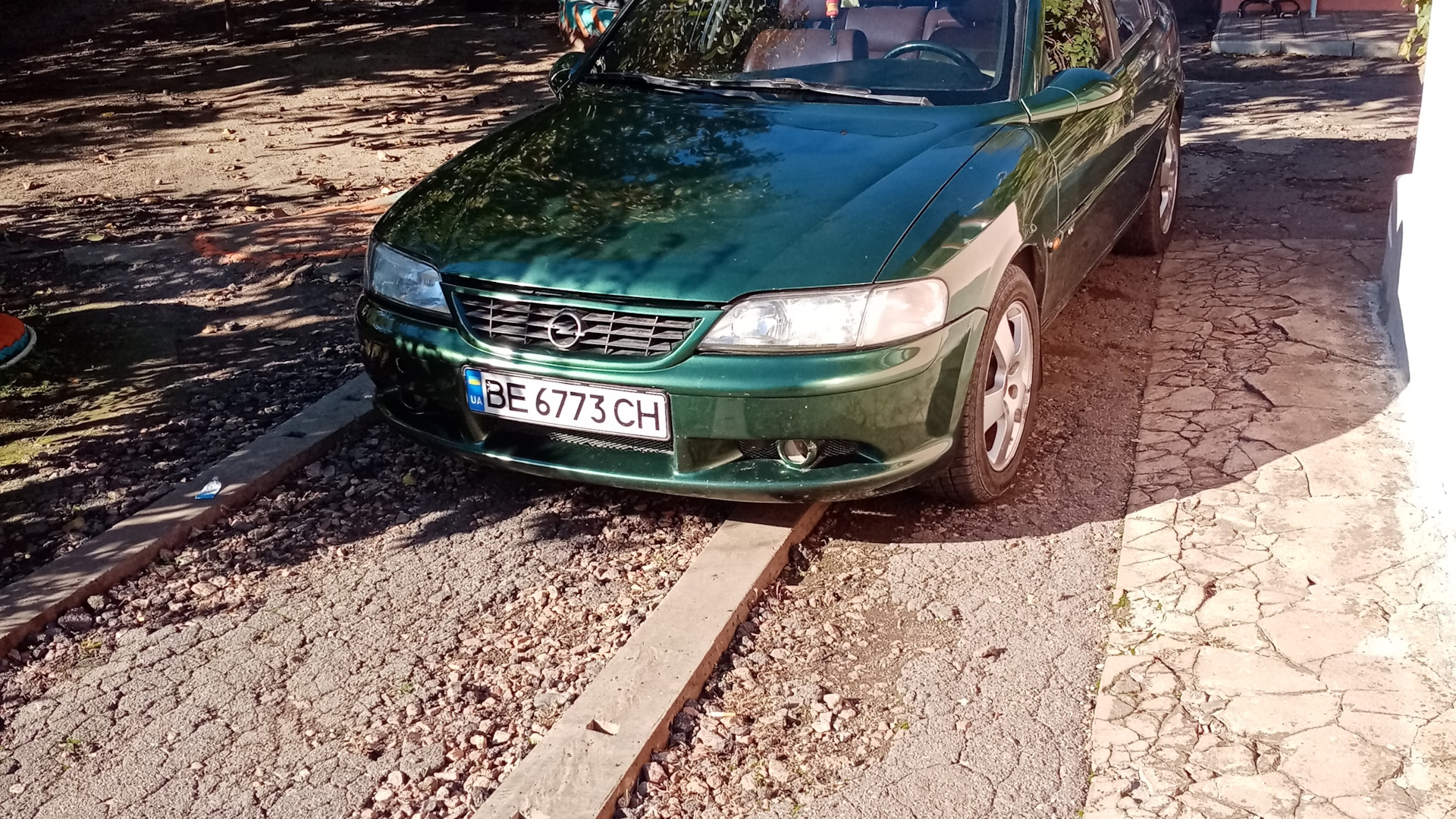 Opel Vectra B 2.5 бензиновый 1997 | 2,5, коробка автомат на DRIVE2