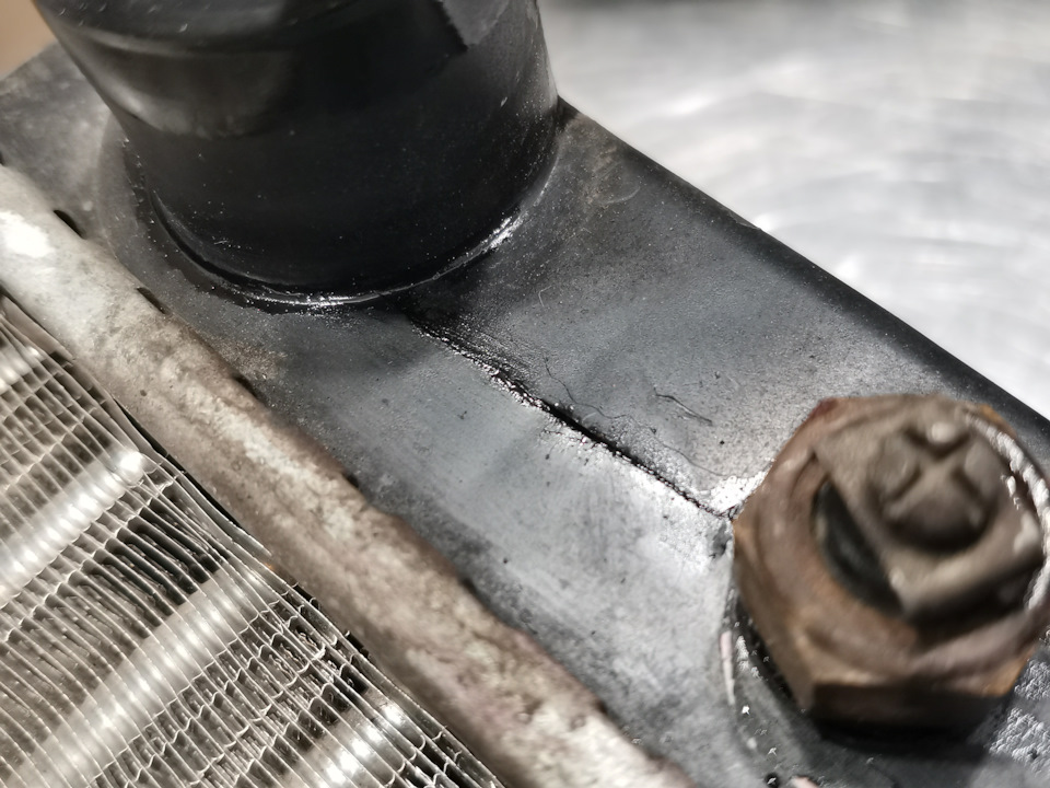 Замена основного радиатора. — ГАЗ Соболь, 2,5 л, 2008 года | своими ...