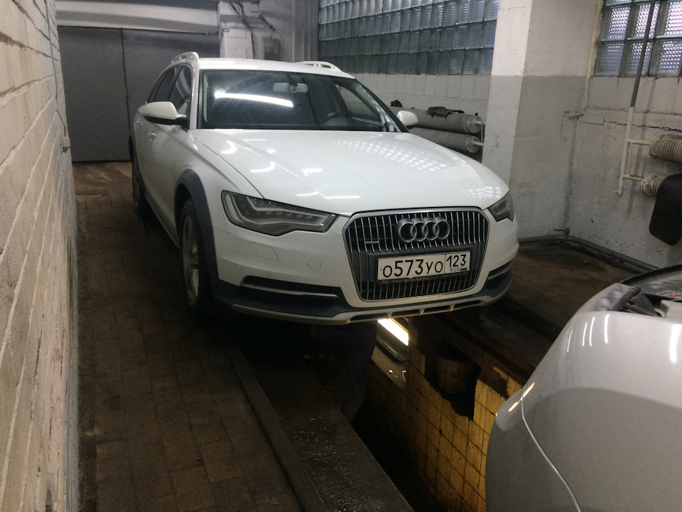 Фото в бортжурнале Audi A6 Allroad quattro (C7)