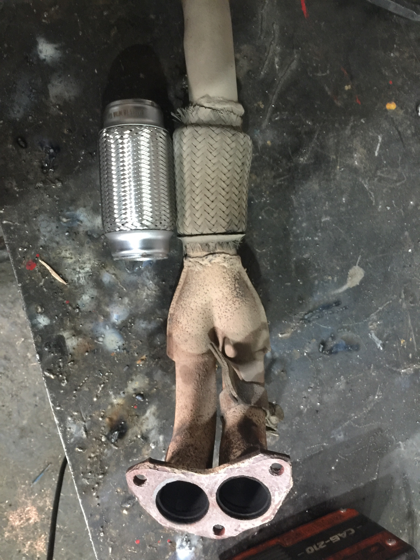Замена гофры выхлопного коллектора — Hyundai Lantra I, 1,5 л, 1993 года ...