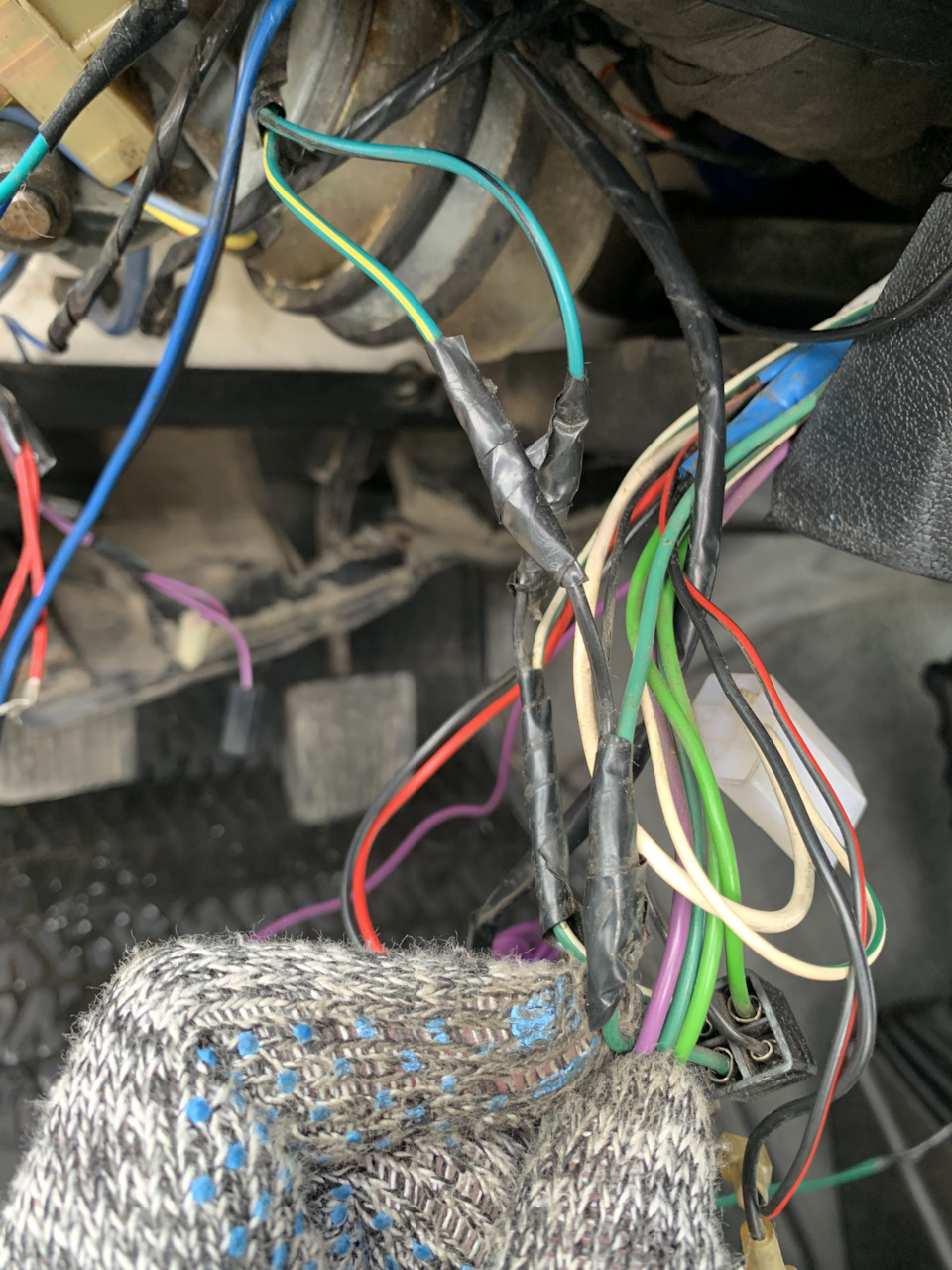 Photo from the logbook Land Rover Defender (L315/L316)