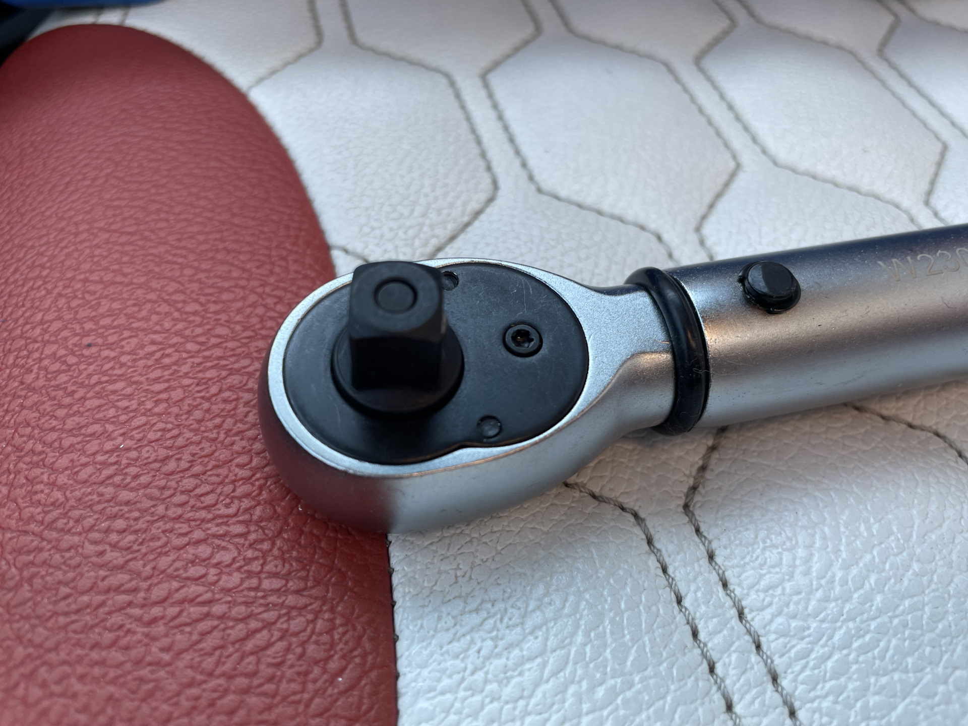 Кто знает, какая должна быть правильная затяжка у свечей зажигания и ...