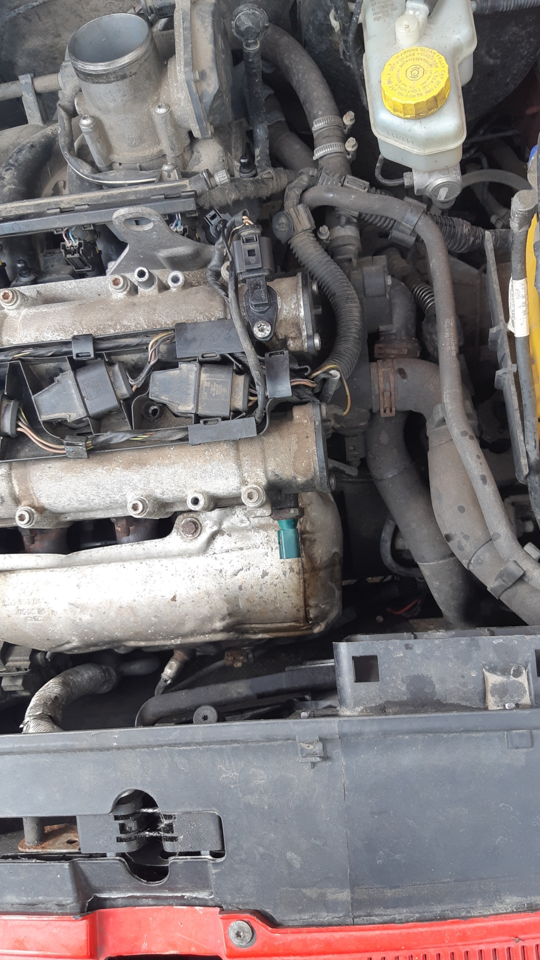 Красная масленка — Volkswagen Polo Mk4F, 1,4 л, 2008 года | своими ...