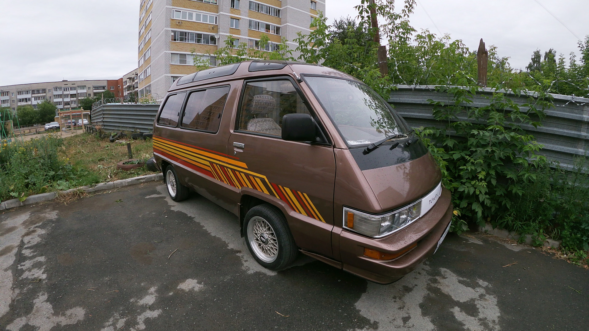 Toyota Master Ace Surf 2.0 бензиновый 1986 | 日本ドリームバス на DRIVE2