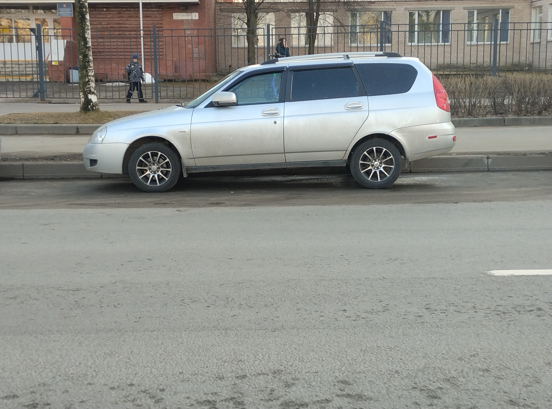 Левый задний подшипник — Lada Приора универсал, 1,6 л, 2016 года ...