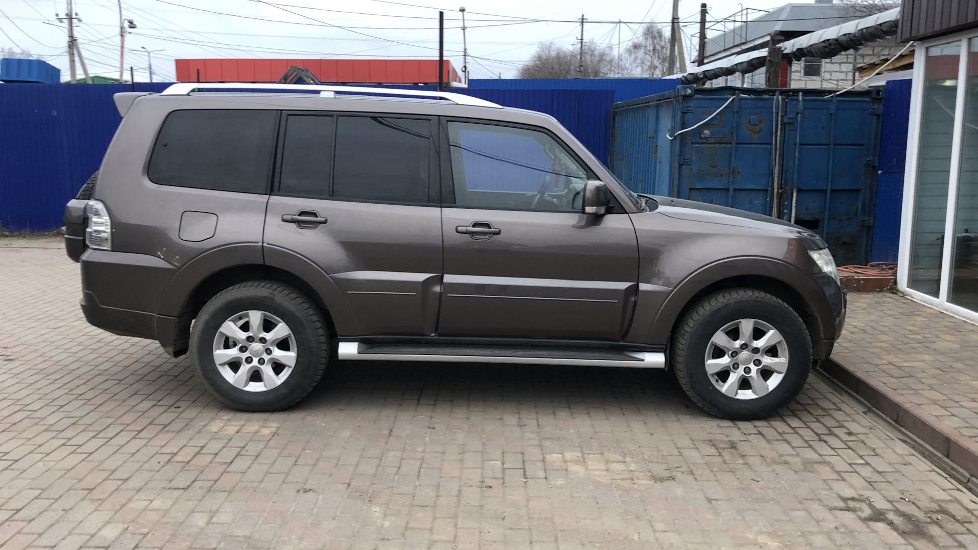 Mitsubishi Pajero (4G) 3.0 бензиновый 2011 | на DRIVE2