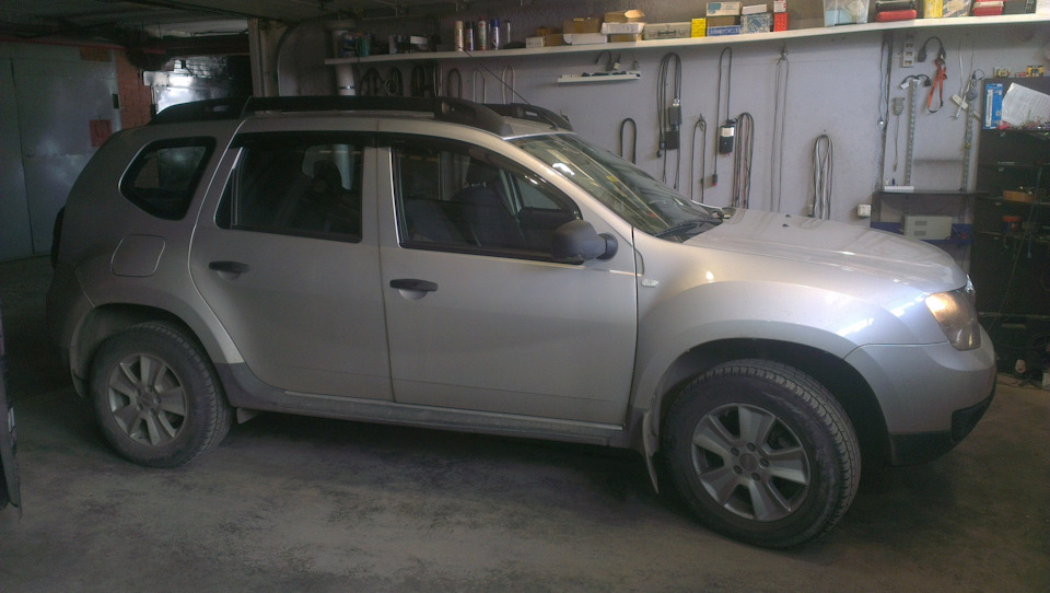 Reno duster для пустыни. Рено дастер 2005. Как переводится duster на русский. Чип рено дастер. Duster перевод на русский.