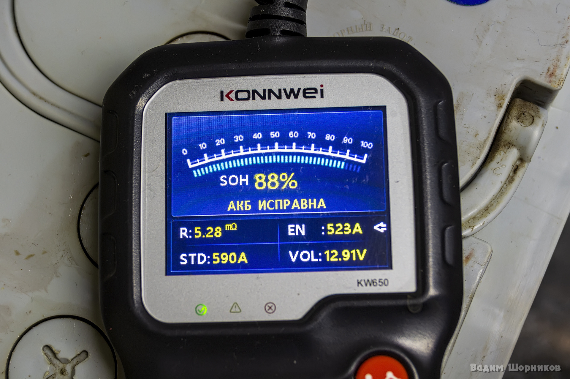 Очередное обслуживание АКБ Тюмень Премиум 64А/ч — Chevrolet Niva, 1,7 л ...