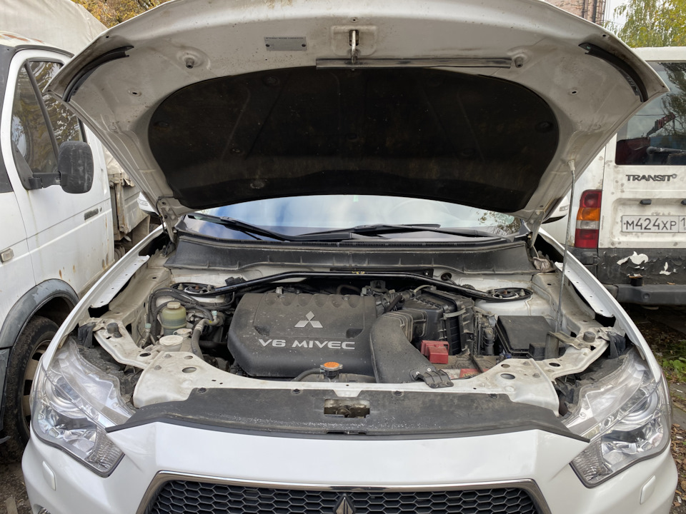 Опции которые зажали дилеры. — Mitsubishi Outlander XL, 3 л, 2012 года ...