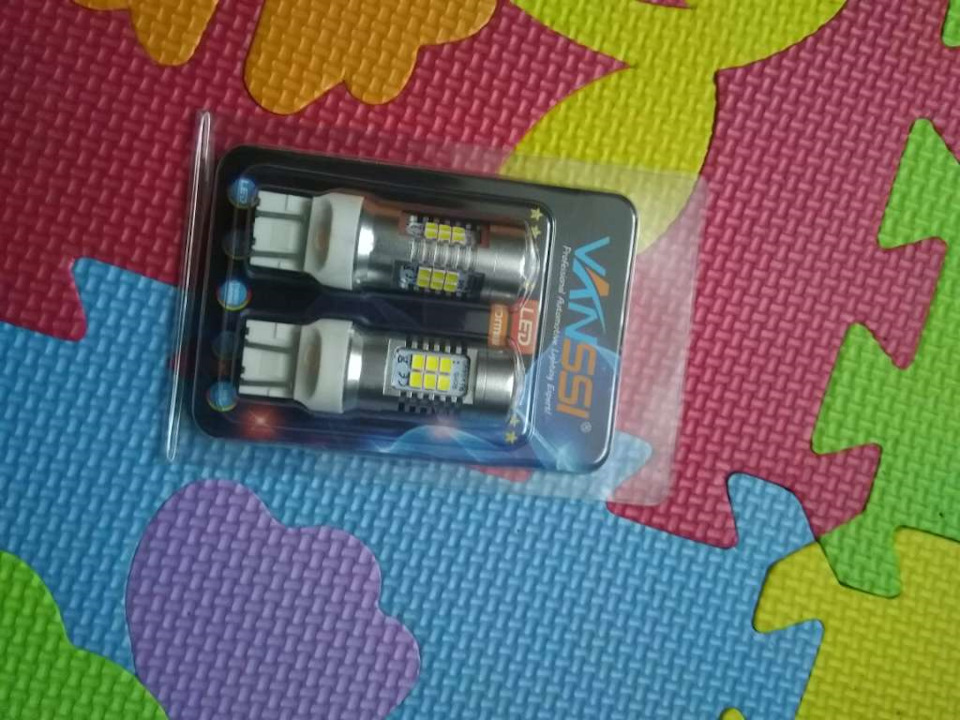 Светодиодные лампочки в ДХО от АЛИка — Lada Гранта, 1,6 л., 2016 года ...