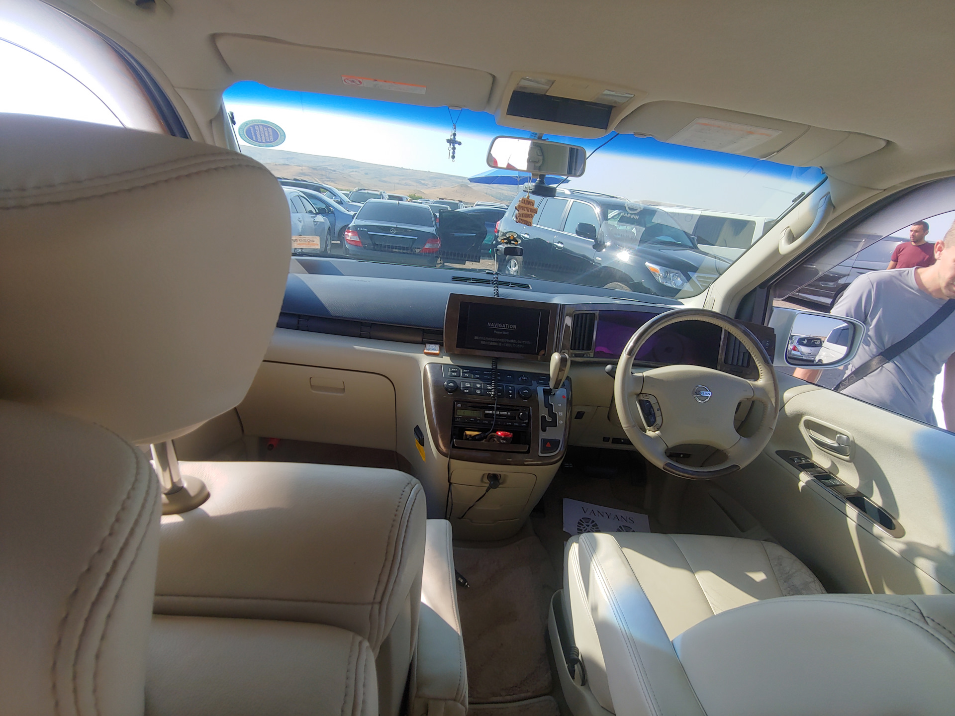 Nissan elgrand 3