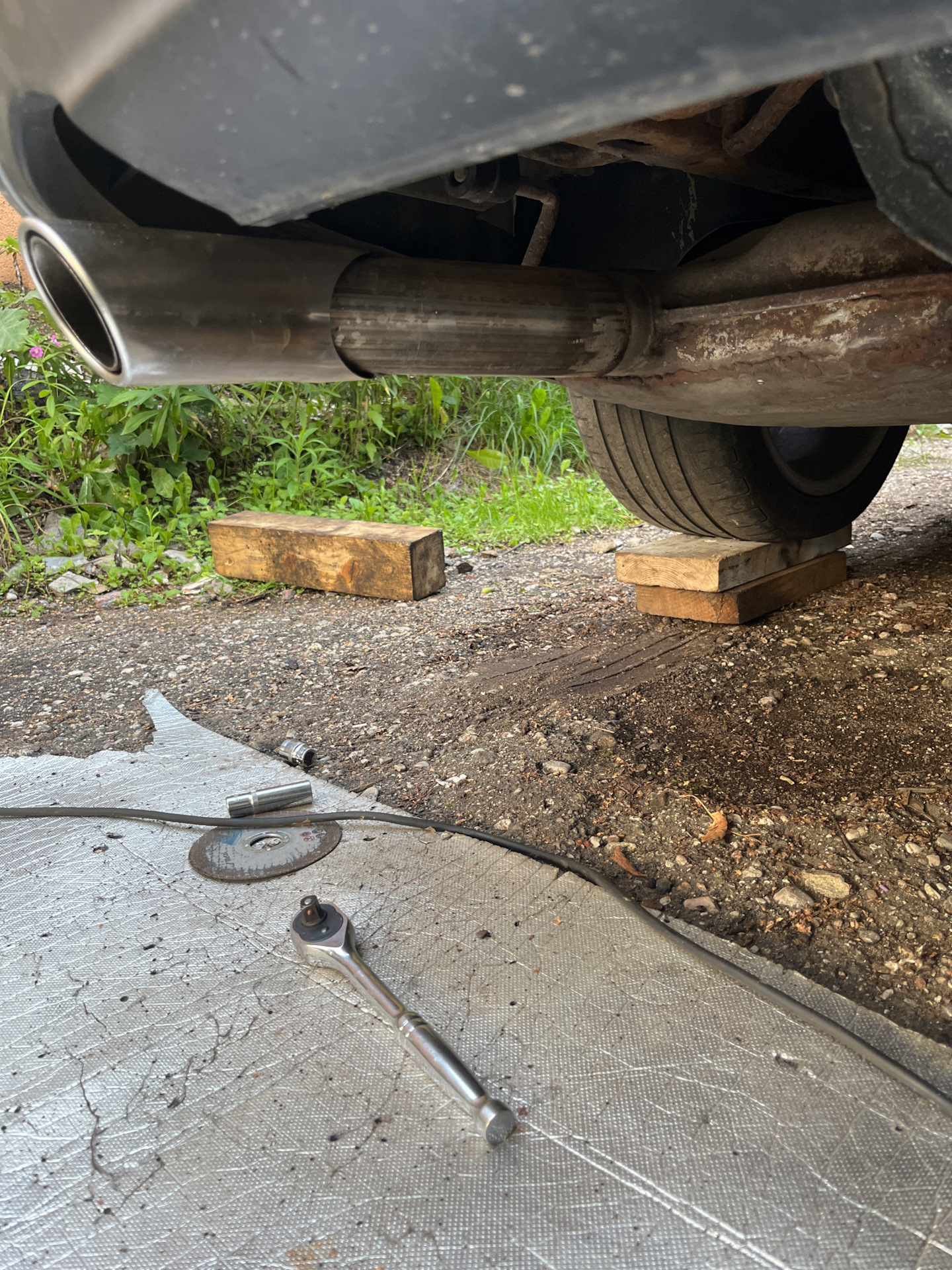 Насадка на банку — Saab 9-5, 2,3 л, 2007 года | стайлинг | DRIVE2