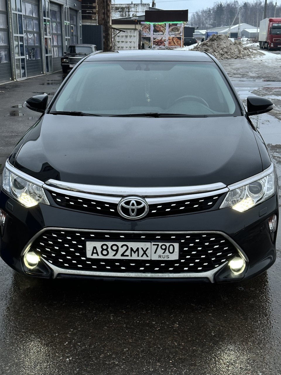 Последствия месяца без мойки — Toyota Camry (XV50), 2,5 л, 2017 года |  колёсные диски | DRIVE2