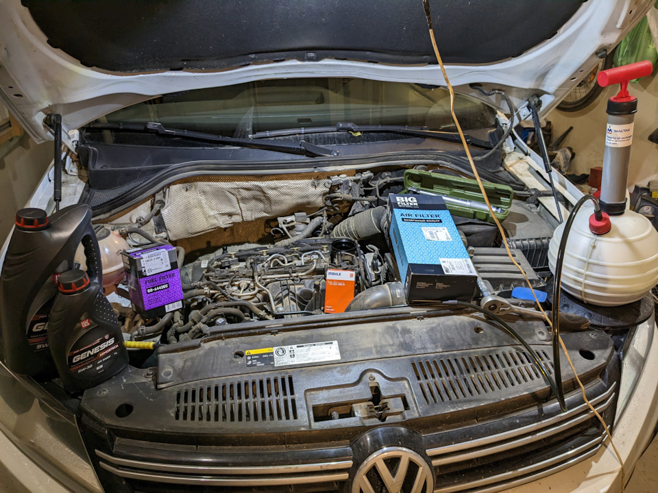 Масло, фильтры. — Volkswagen Tiguan (1G), 2 л., 2014 года | плановое ТО .