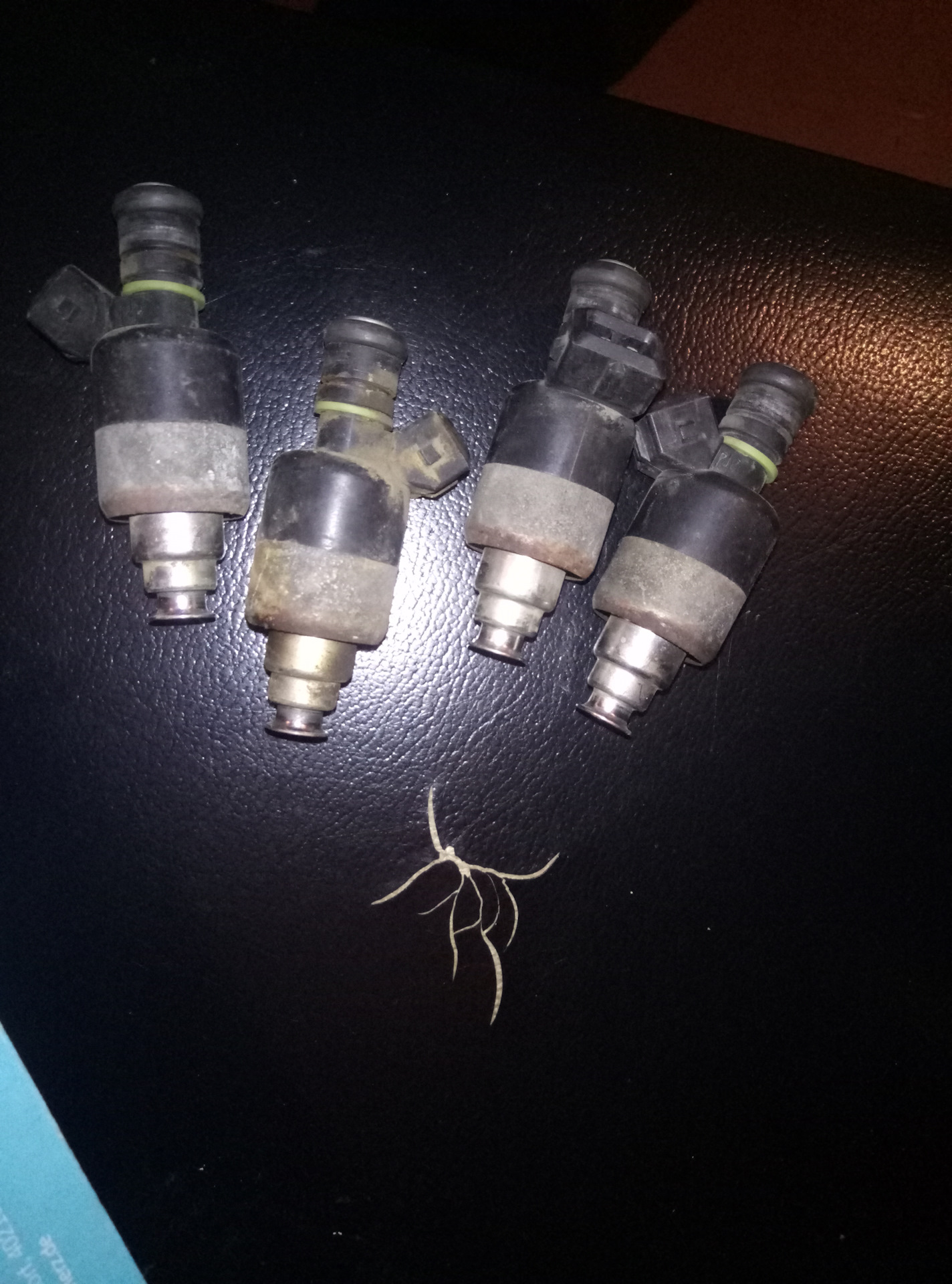 Гранд чероки 4. Свеча форсунка. Топливные свечи. Свеча форсунка. Свечи форсунки.