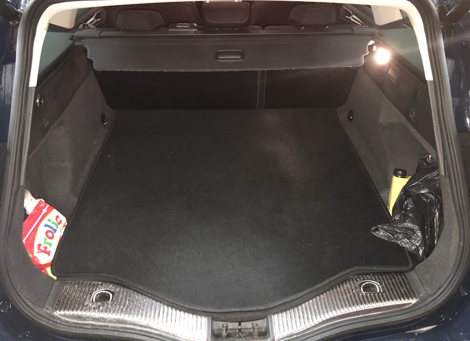 Ковёр в багажник + накладки на спинки задних сидений. — Ford Mondeo V ...
