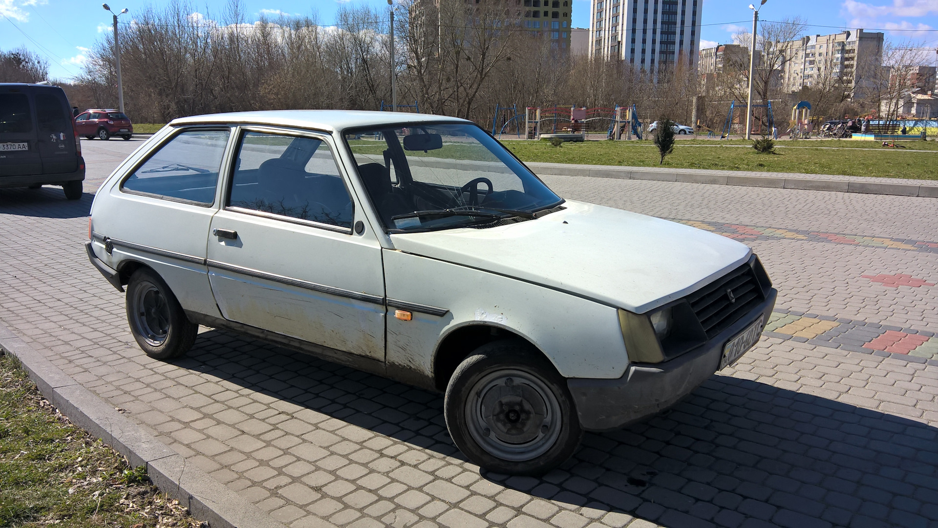 Таврия крым. ЗАЗ Славута 1978. Украинские машины советские Таврия. Л1103. Skoda Superb и Таврия Славута.