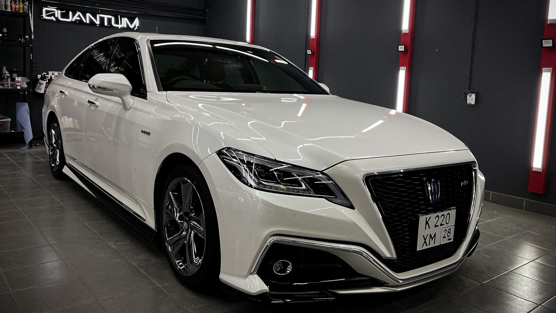 Toyota Crown (S220) 2.5 гибридный 2018 | 220 RS Advance TRD на DRIVE2