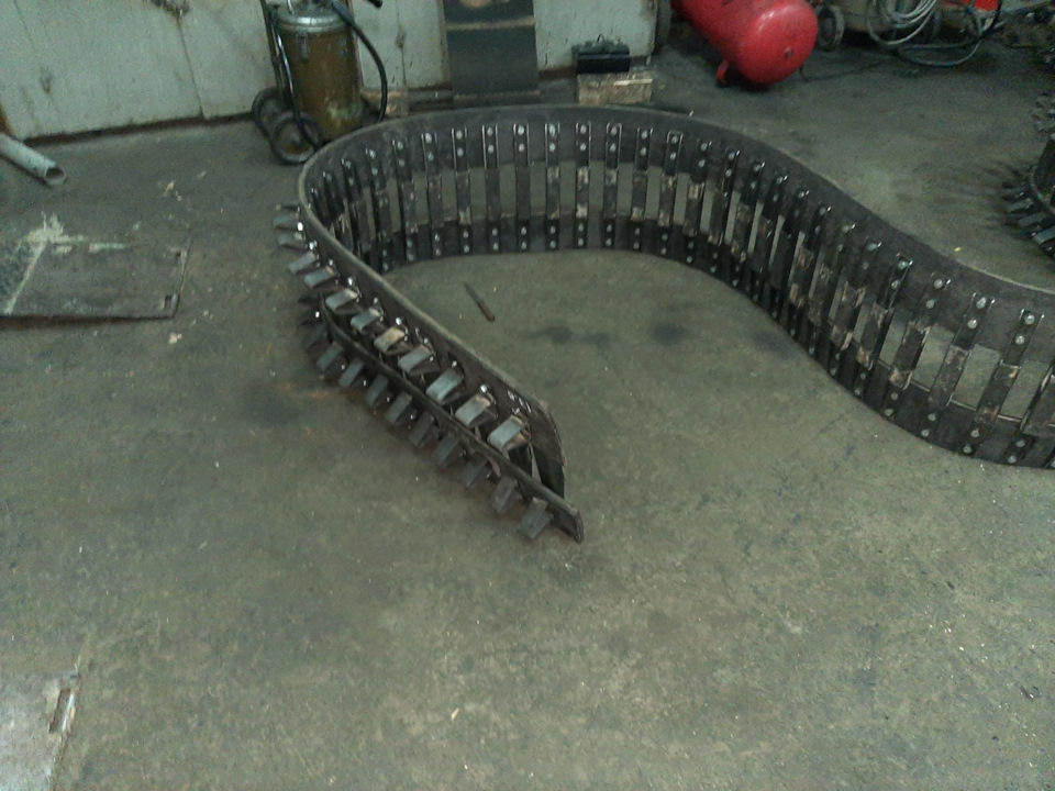 23 декабря 2021г Вышла небольшая проблемка с гуской, как то получилось ...