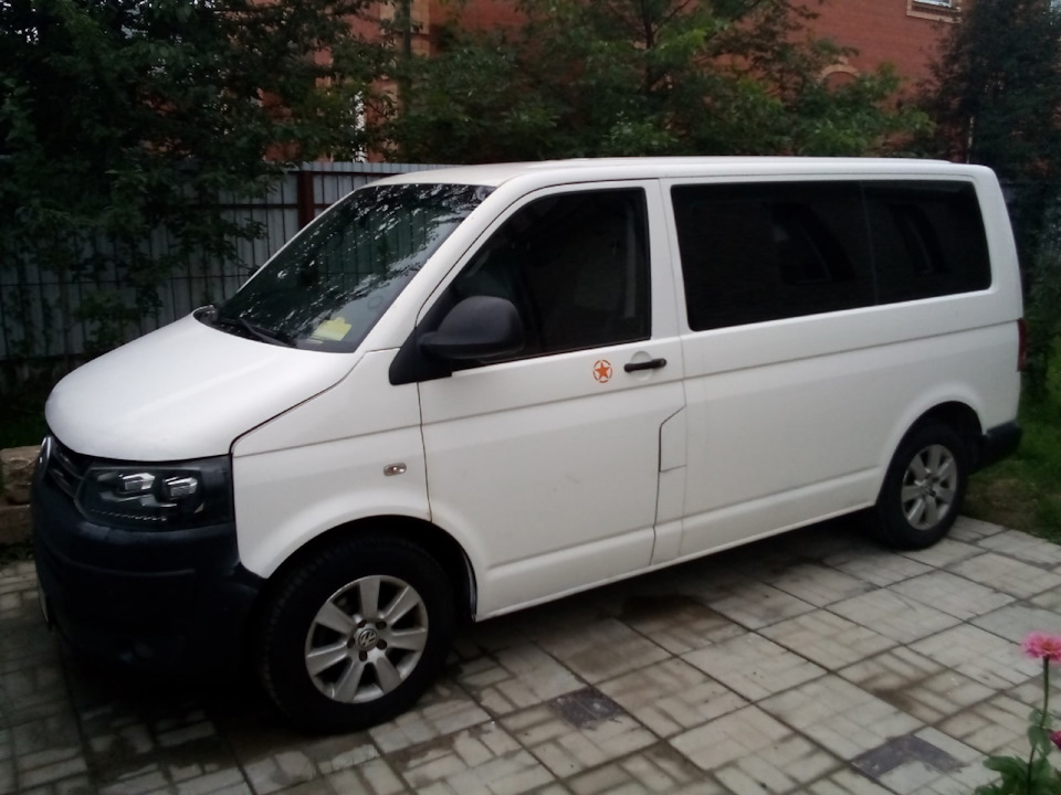 Тонировка + полировка фар — Volkswagen Multivan (T5), 2 л, 2010 года ...