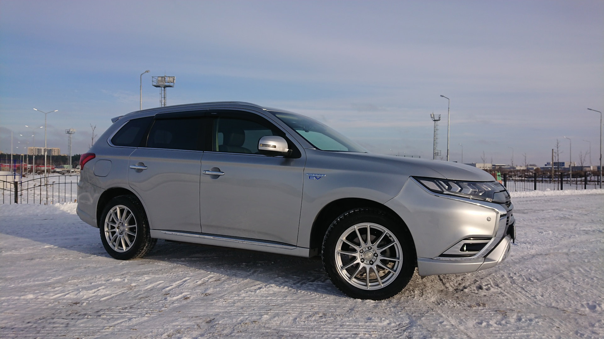 Отзыв после 1 года эксплуатации — Mitsubishi Outlander PHEV, 2,4 л, 2018  года | наблюдение | DRIVE2