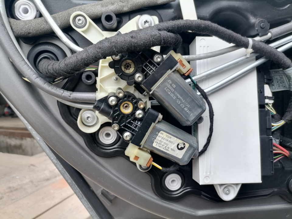 Фото в бортжурнале BMW 7 series (E65/E66)