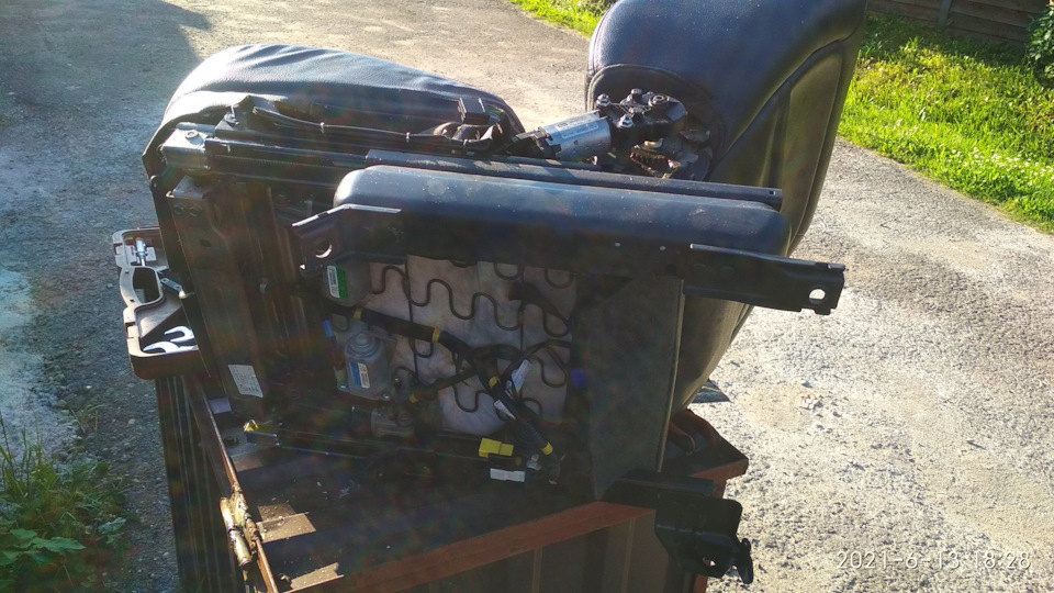 Сломалось кресло водителя. — KIA Sorento (1G), 3,3 л, 2007 года ...