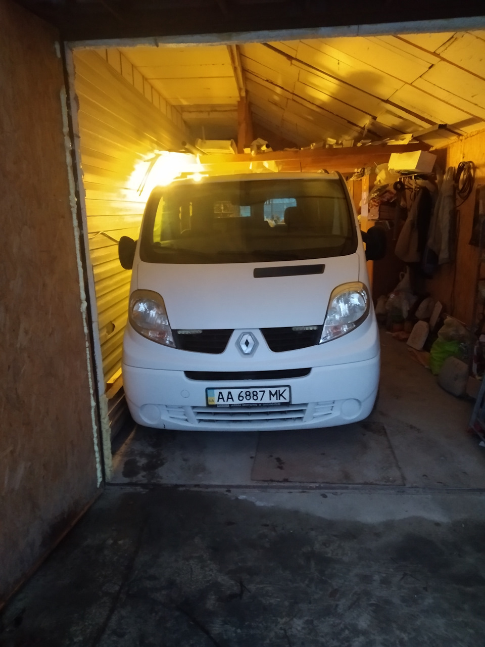 Пришло время. $ 11 000 — Renault Trafic (2G), 2 л, 2012 года | продажа  машины | DRIVE2