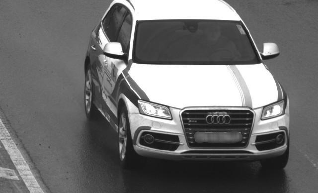 Сфотографировали, но жаль не цветная)) — Audi Q5 (1G)