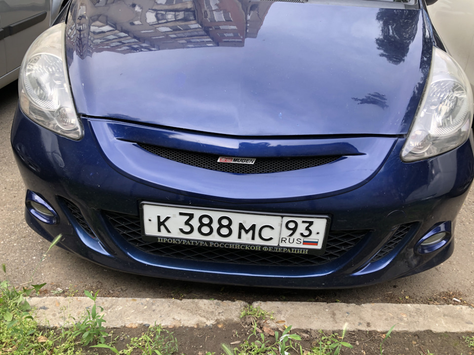 Шильдик Mugen в решетку — Honda Fit (1G), 1,5 л, 2003 года | аксессуары ...