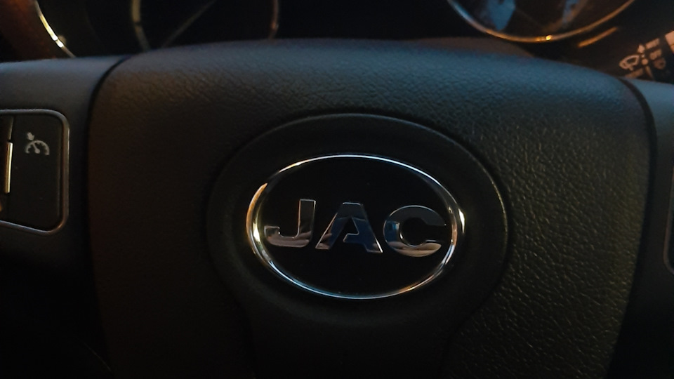 JAC T6