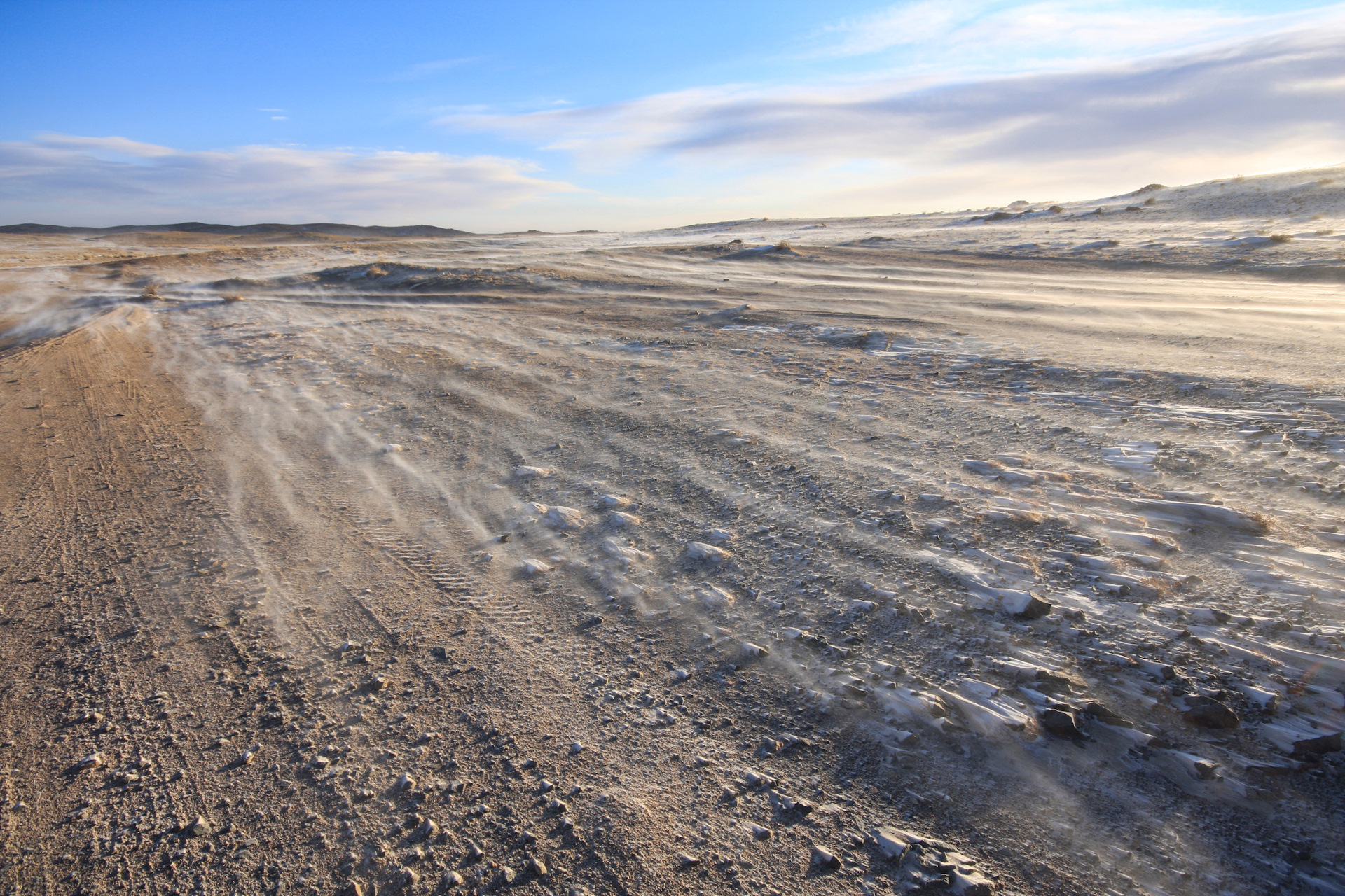 В сибири резко континентальный. Монголия зимой. Зима в Монголии. Winter Mongolia.