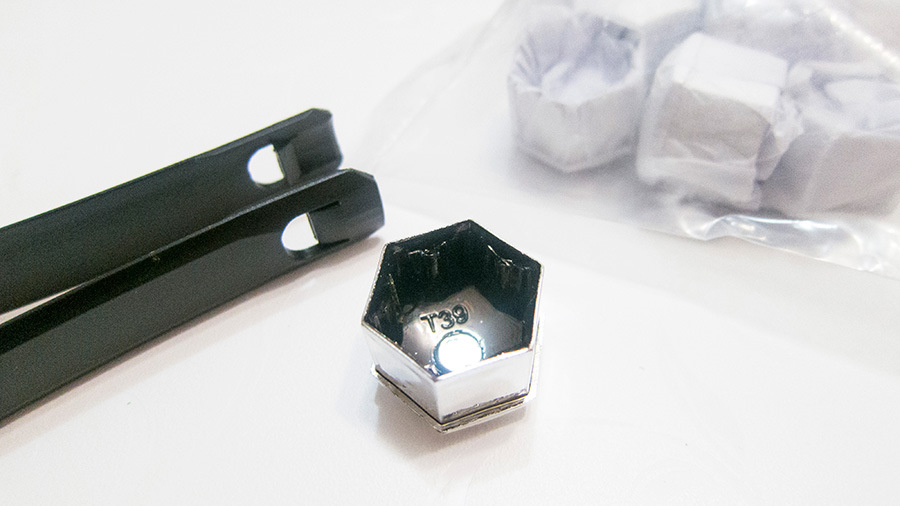 колпачки на колесные гайки — Renault Sandero Stepway (2G)