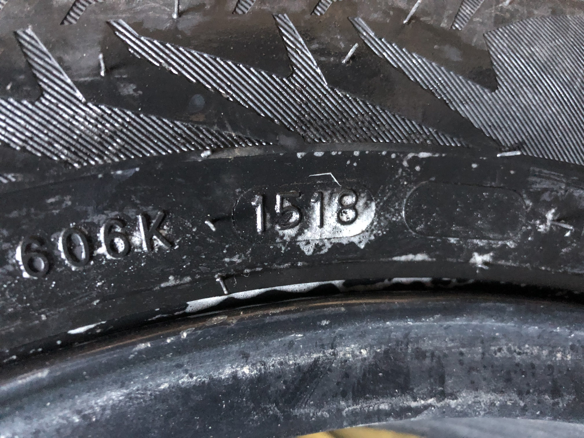 Где на шинах указан год выпуска фото нокиа