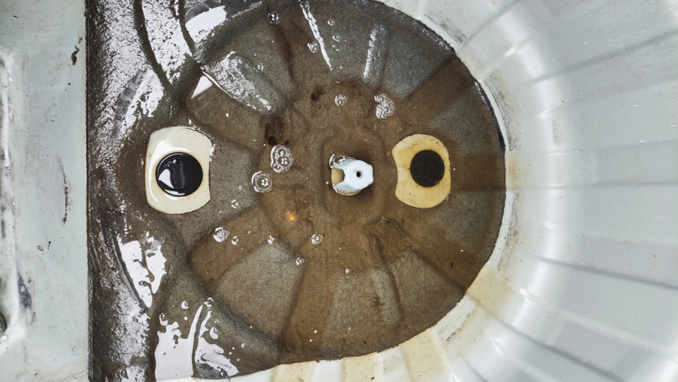 Конденсат в багажнике?! — Nissan Almera Classic (B10), 1,6 л, 2008 года ...