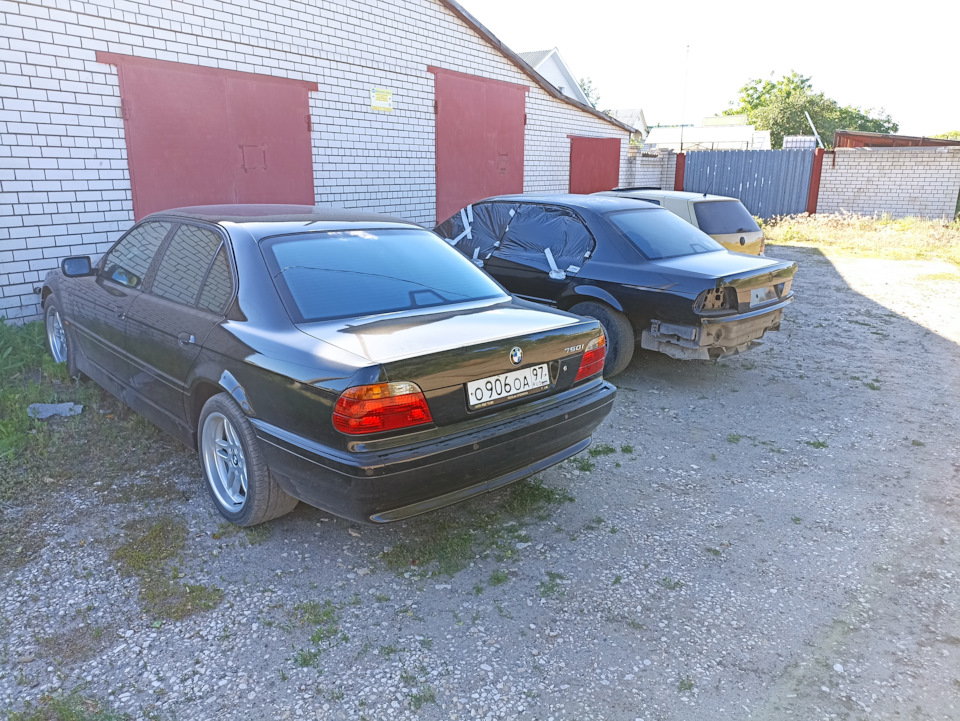 1 комплект колес и номера на две е38 )) — BMW 7 series (E38)