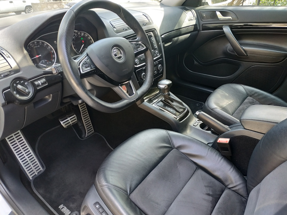 Крышка подлокотника — Chevrolet Lacetti Sedan, 1,8 л, 2009 года ...