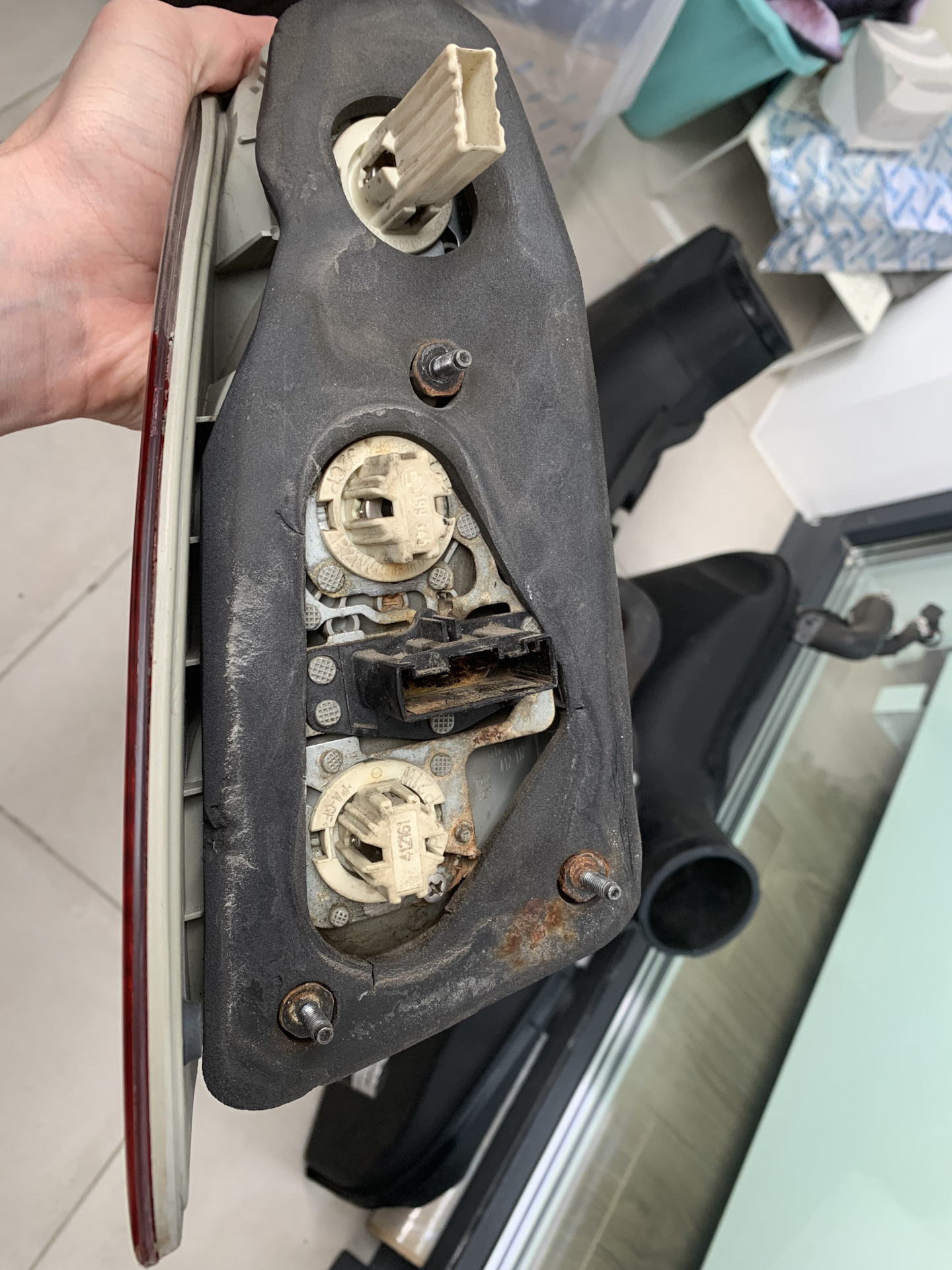 Ремонт задних фонарей (Любовь и боль) — BMW X5 (E53), 3 л, 2004 года ...