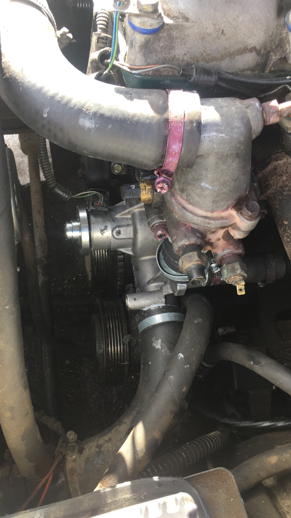 Новая помпа — ГАЗ 3110, 2,3 л, 2003 года | плановое ТО | DRIVE2