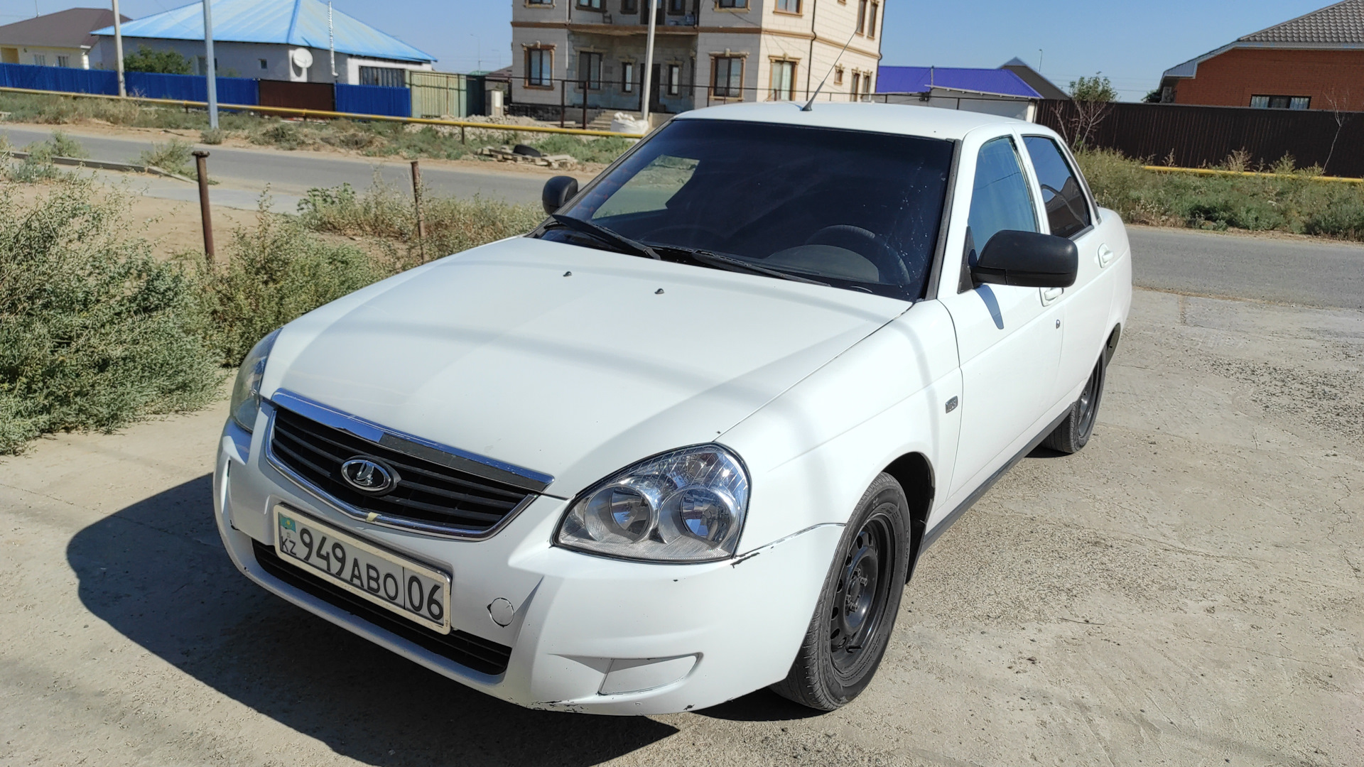 Lada Приора седан 1.6 бензиновый 2012 | Белый на DRIVE2