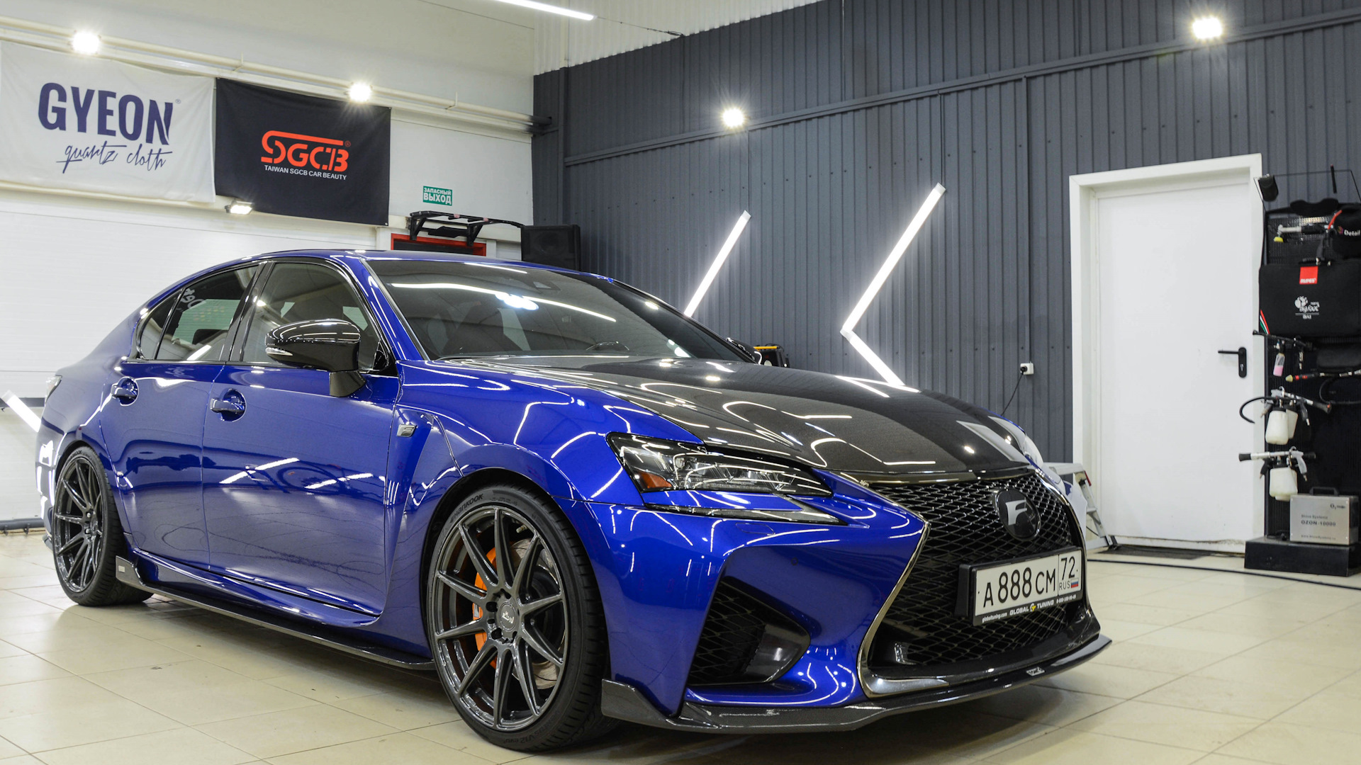 Lexus GS F 5.0 бензиновый 2016 | синий на красном на DRIVE2