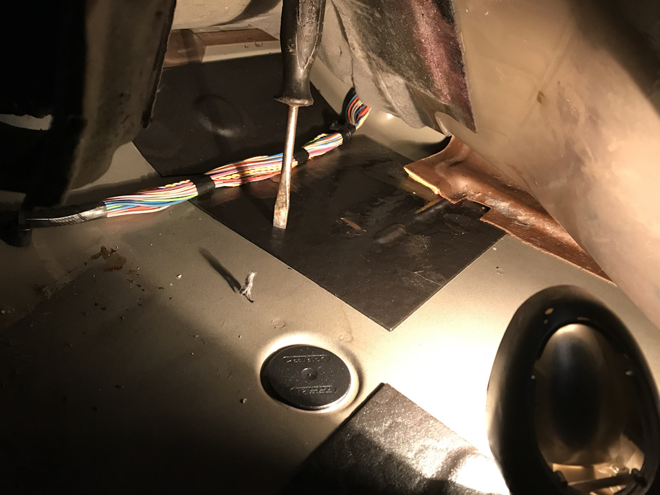 Тосол под ковриком — Peugeot 307, 1,6 л, 2007 года | своими руками | DRIVE2