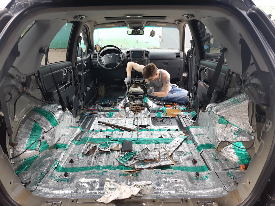 Это называется \"решил пропылесосить машину\" — KIA Sorento (1G), 2,5 л ...