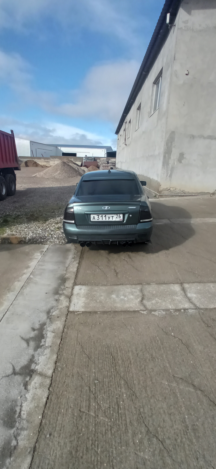 Двойной выхлоп — Lada Приора седан, 1,6 л, 2008 года | тюнинг | DRIVE2