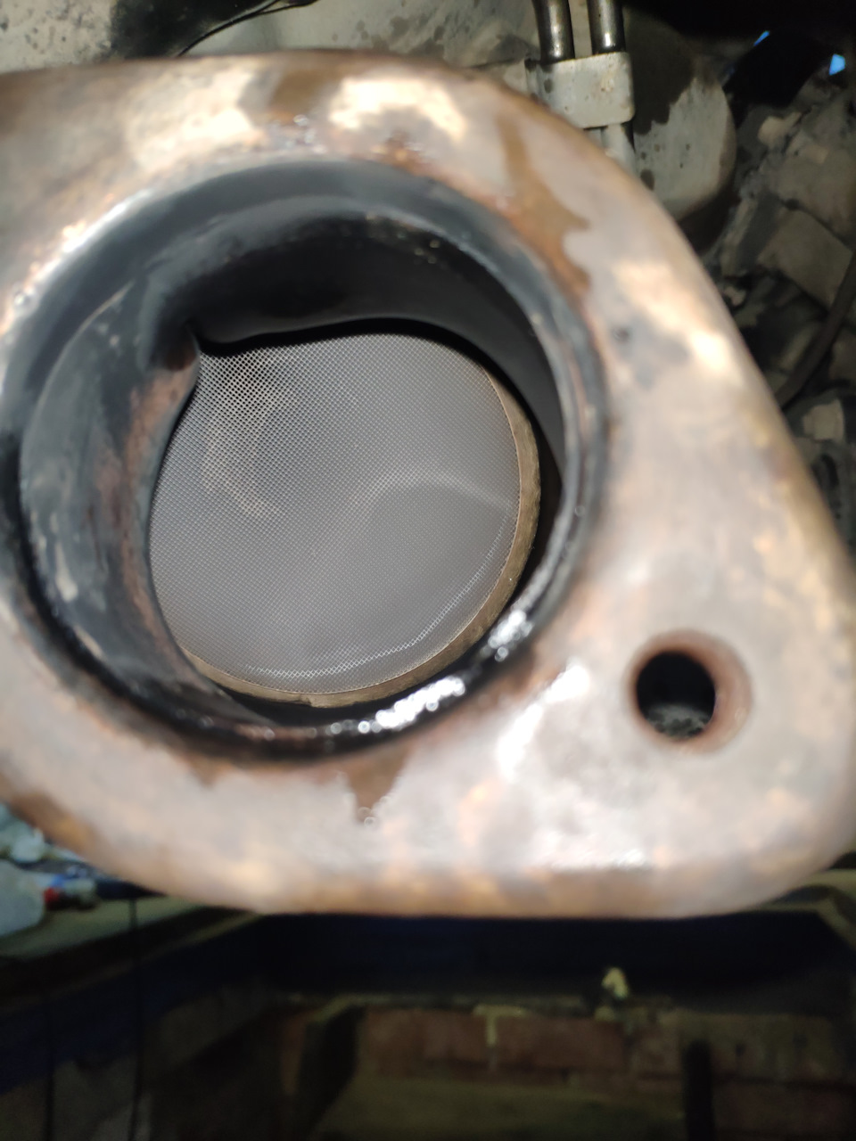 Левый катализатор (выход) — Mitsubishi Pajero Sport (2G)